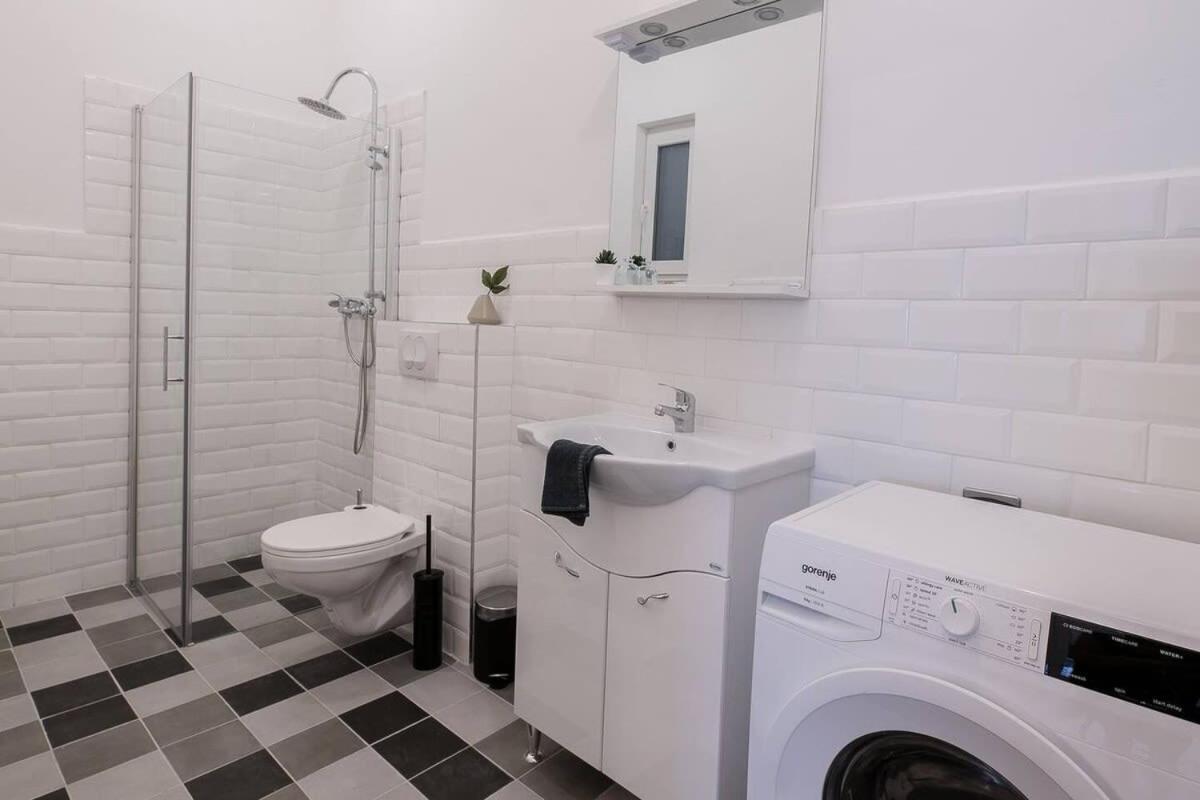 Brand New And Modern Apartment