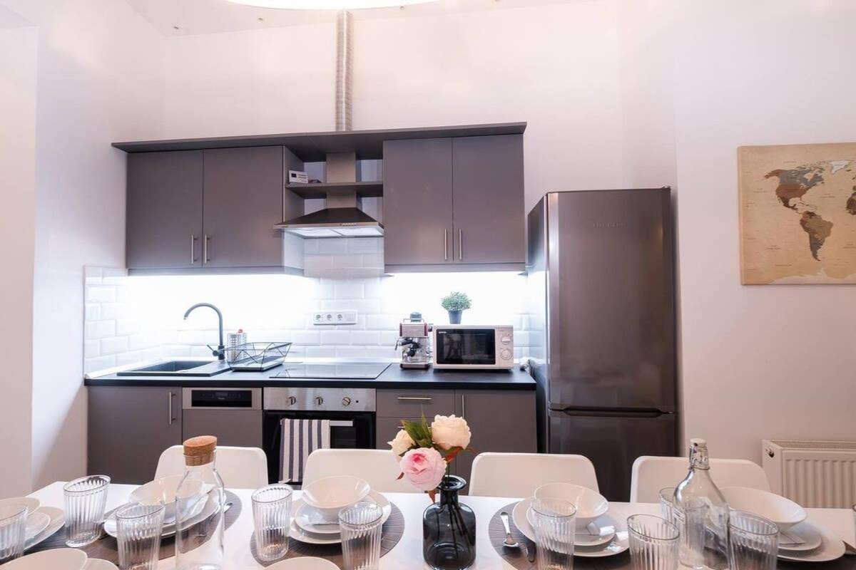 Apartment Brand New And Modern *