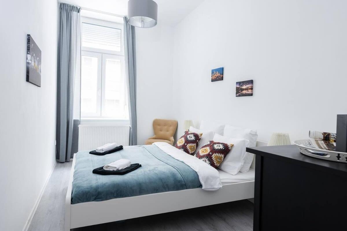 Brand New And Modern Apartment Budapest