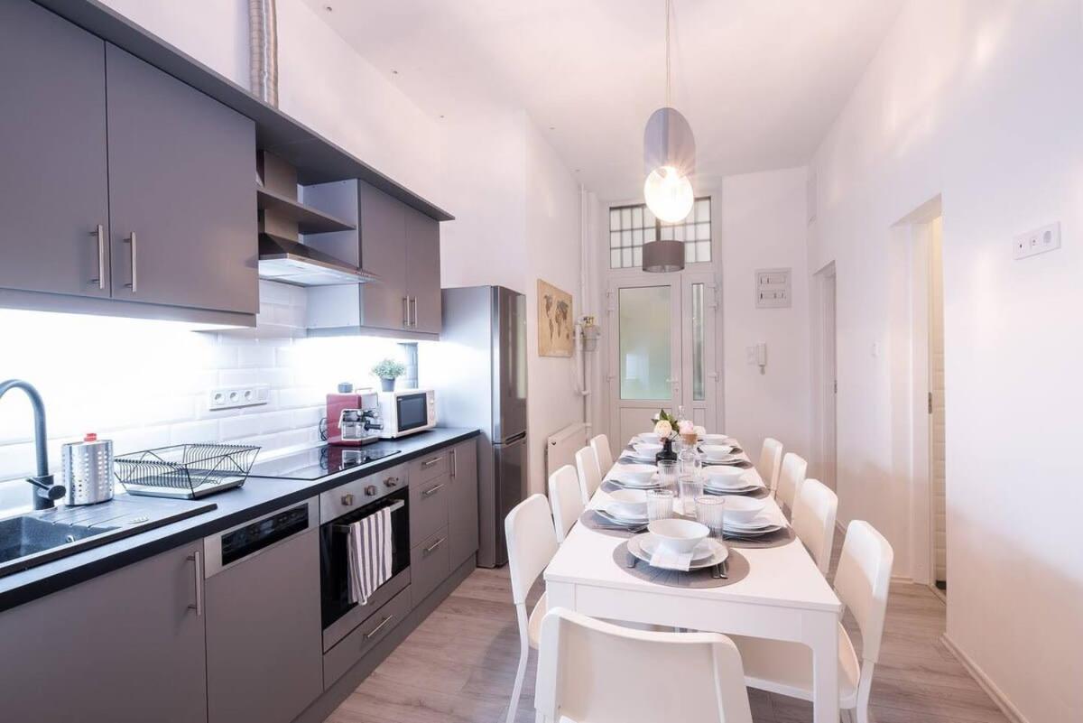 Brand New And Modern Apartment